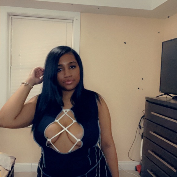 Meet your Posher, Pam - Picture 2 of 3